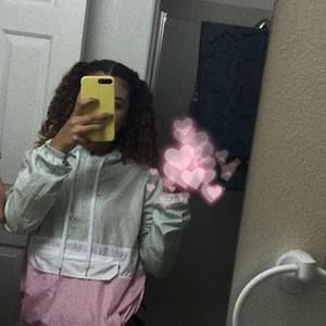 Meet your Posher, Makayla